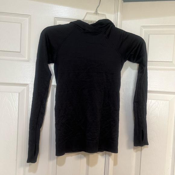 Lululemon Gray Black Ribbed thumb hole Pullover Hoodie Sweater Women's Size‎ 4 - Picture 2 of 10